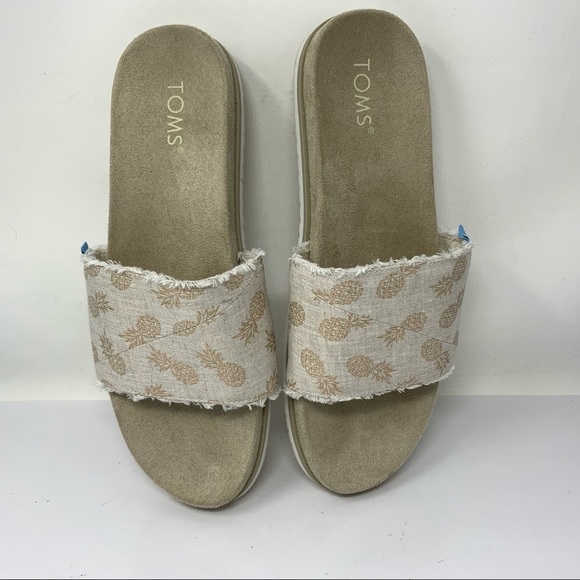 Toms Shoes - Toms Pineapple Slides. Size 10. Tan And Gold.